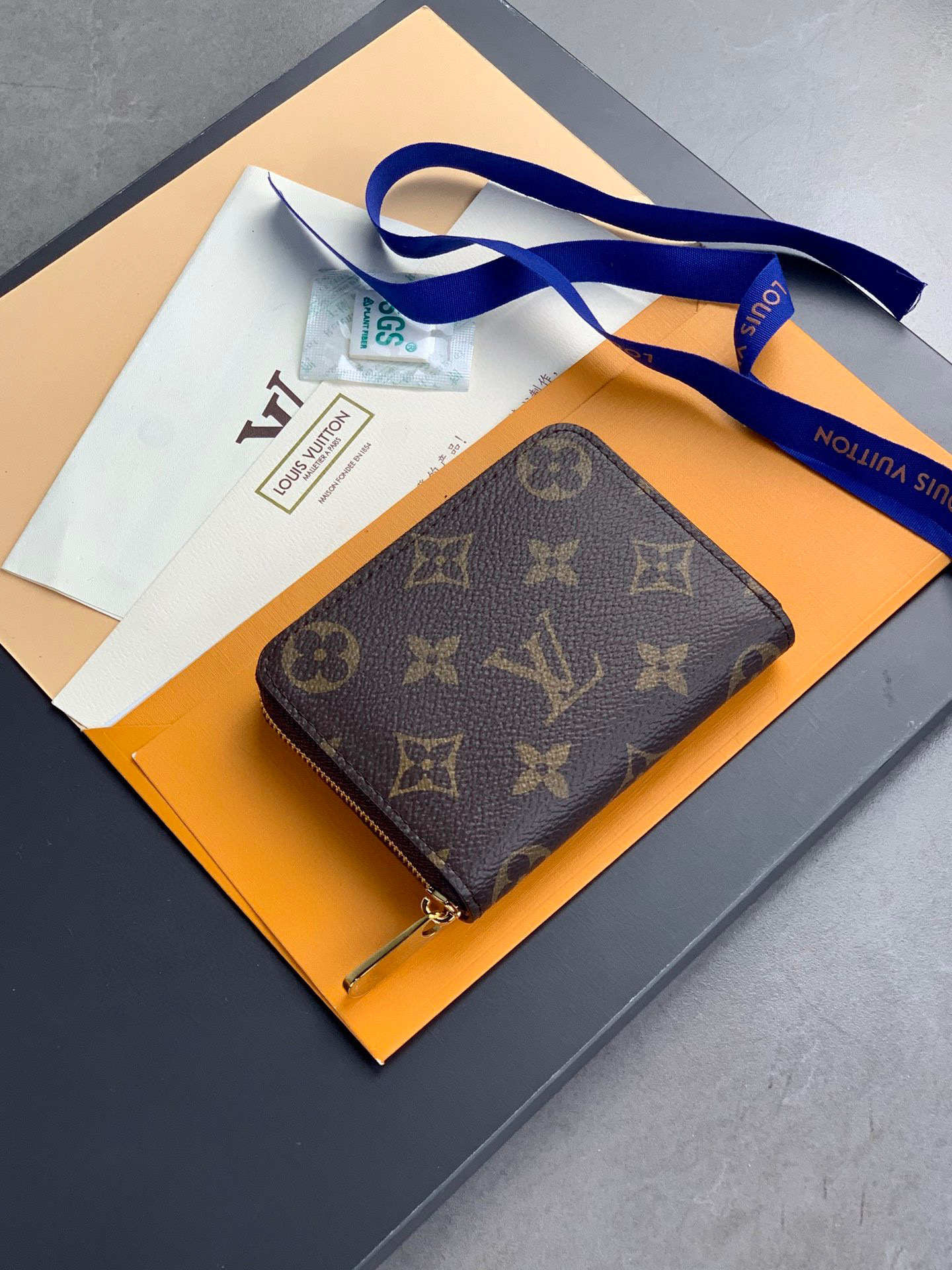 LOUIS VUITTON 路易威登 经典老花印花 钱夹 钱包 卡包 名片夹 男女同款 棕色 M60067