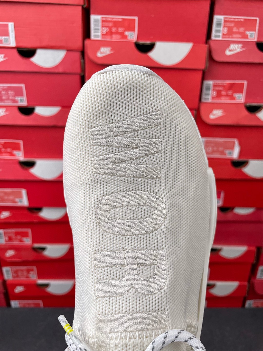 Pharrell Williams x adidas originals NMD HU Human 菲董联名 米白色 低筒 运动鞋 休闲鞋 男鞋女鞋 