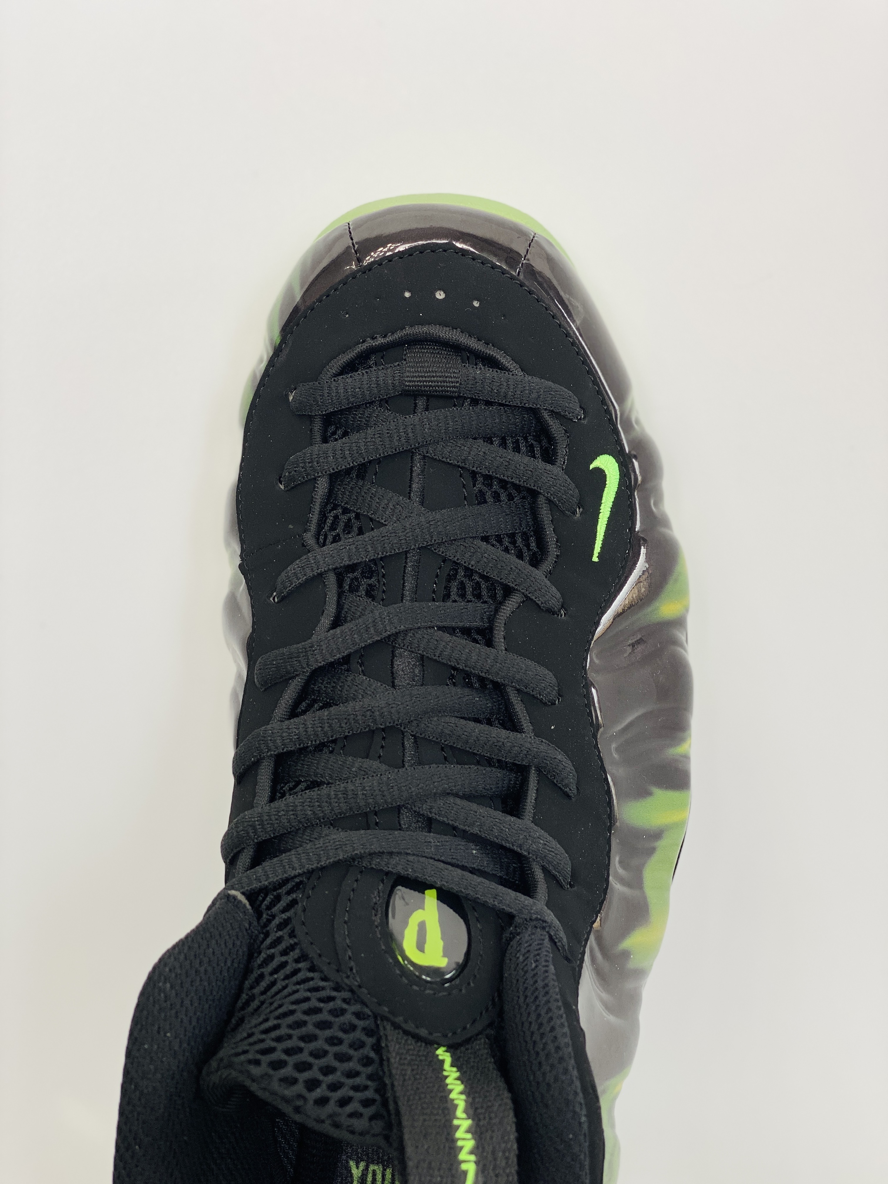 NIKE Air Foamposite One ParaNorman 通灵男孩喷 黑绿 喷泡 篮球鞋 男鞋 碳板 579771-003