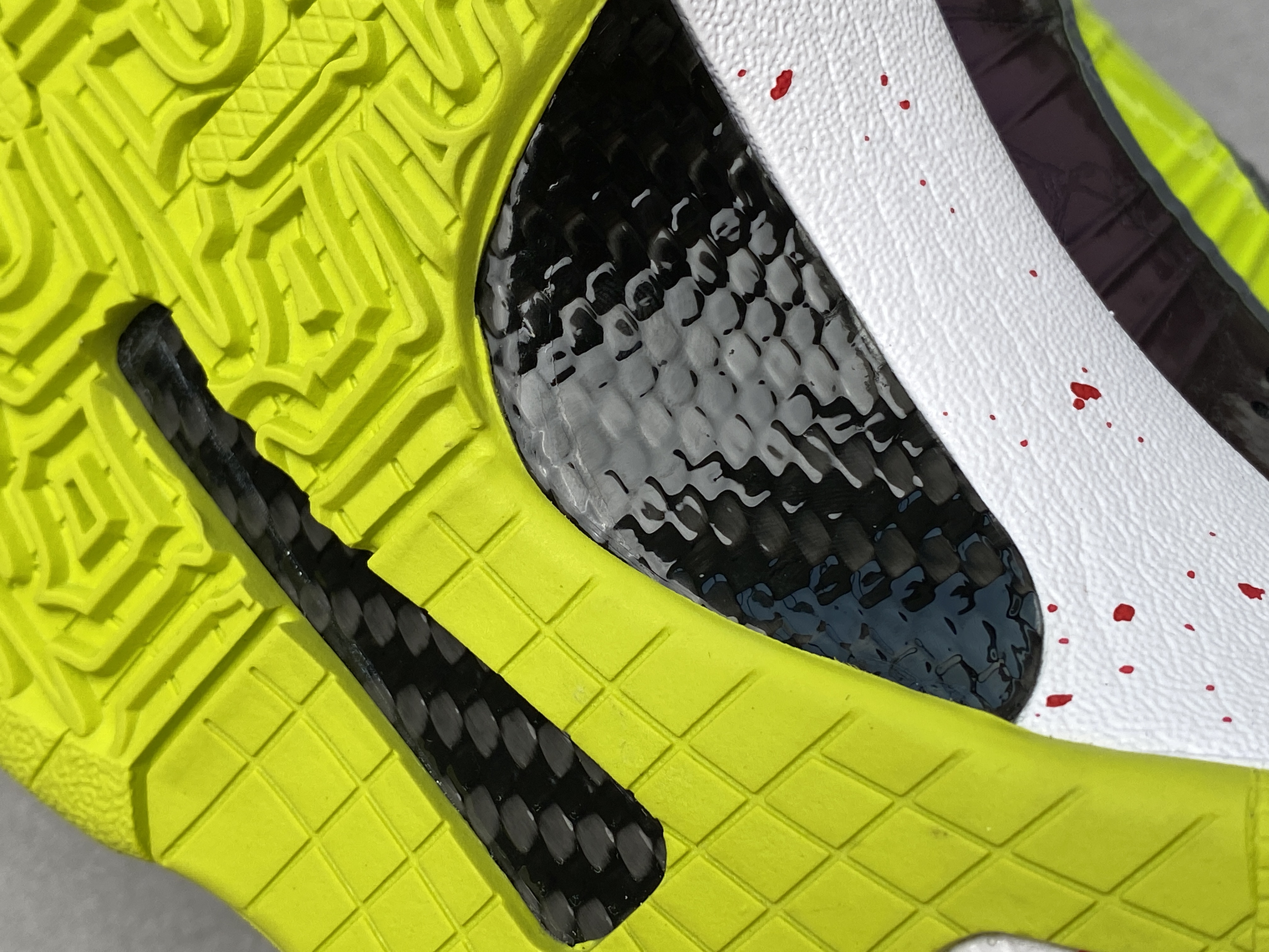 S2外貿 KOBE5 Chaos 小丑 低筒 前掌气垫 球鞋 籃球鞋 實戰鞋  真碳板 男鞋 CD4991-100