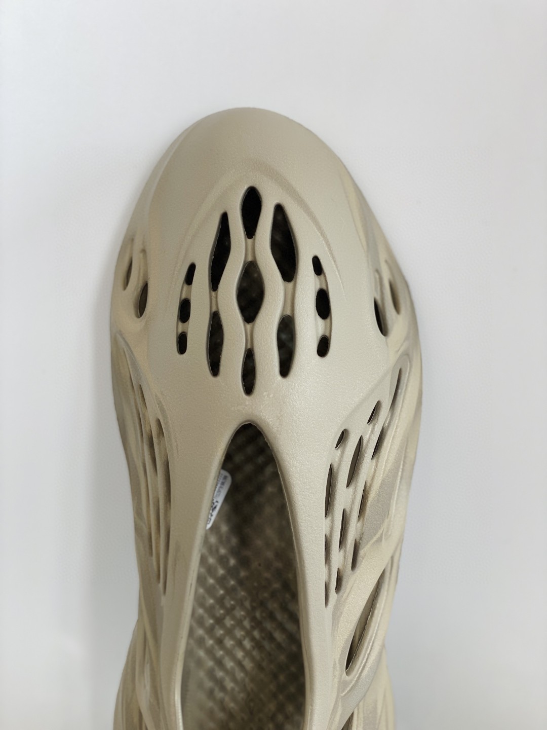 adidas originals Yeezy Foam Runner  Stone Sage 灰棕 鼠尾草 运动凉鞋 洞洞鞋 拖鞋 室内室外拖 男鞋 女鞋 GW3354