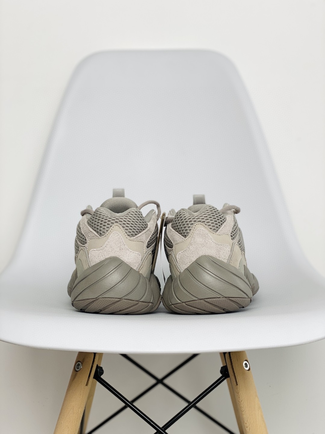 adidas originals Yeezy 500 Ash Grey 水洗灰 低筒 休闲鞋 运动鞋 老爹鞋 男鞋 女鞋 GX3607