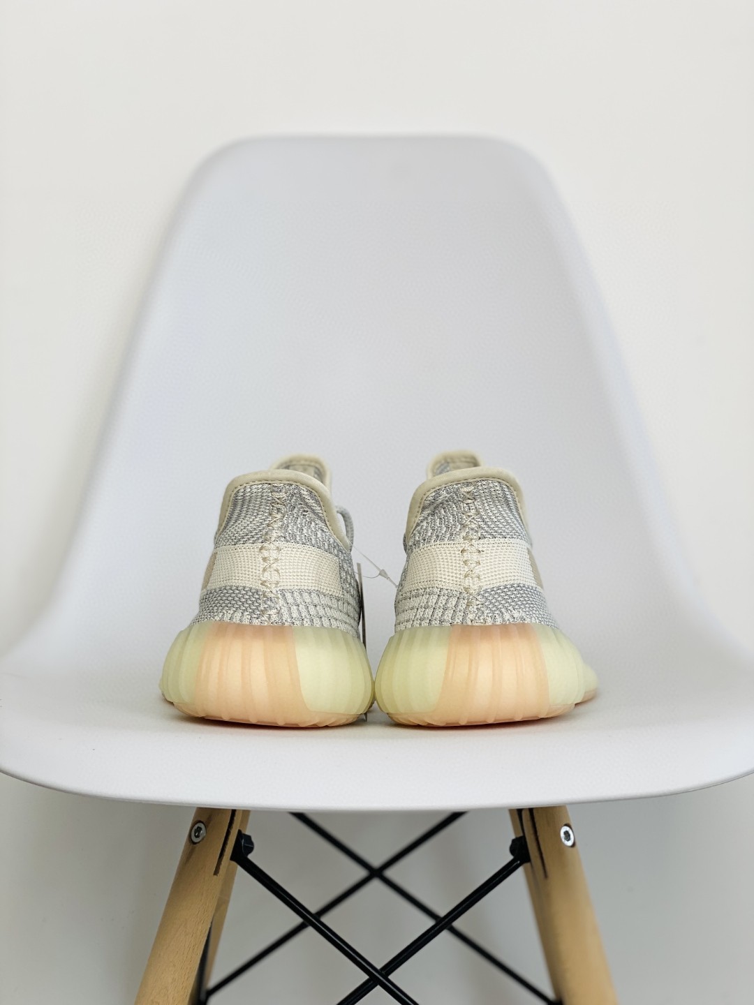 adidas originals Yeezy Boost 350 V2 Lundmark 芝麻白 低筒 休闲鞋 运动鞋 男鞋 女鞋  FU9161