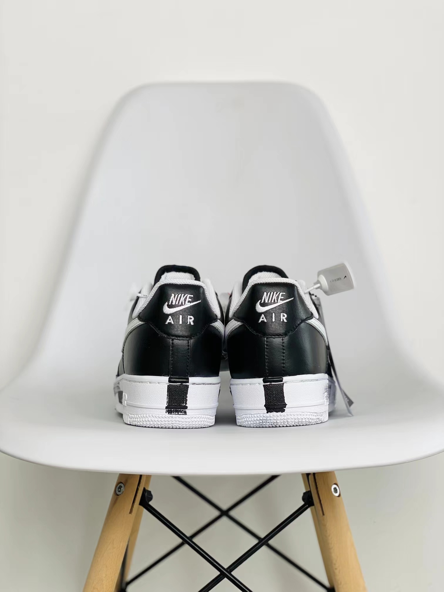 PEACEMINUSONE Air Force 1 Low PMO 黑色 刮刮乐 小雏菊 权志龙 低筒 休闲鞋 板鞋 男鞋 女鞋  AQ3692-001