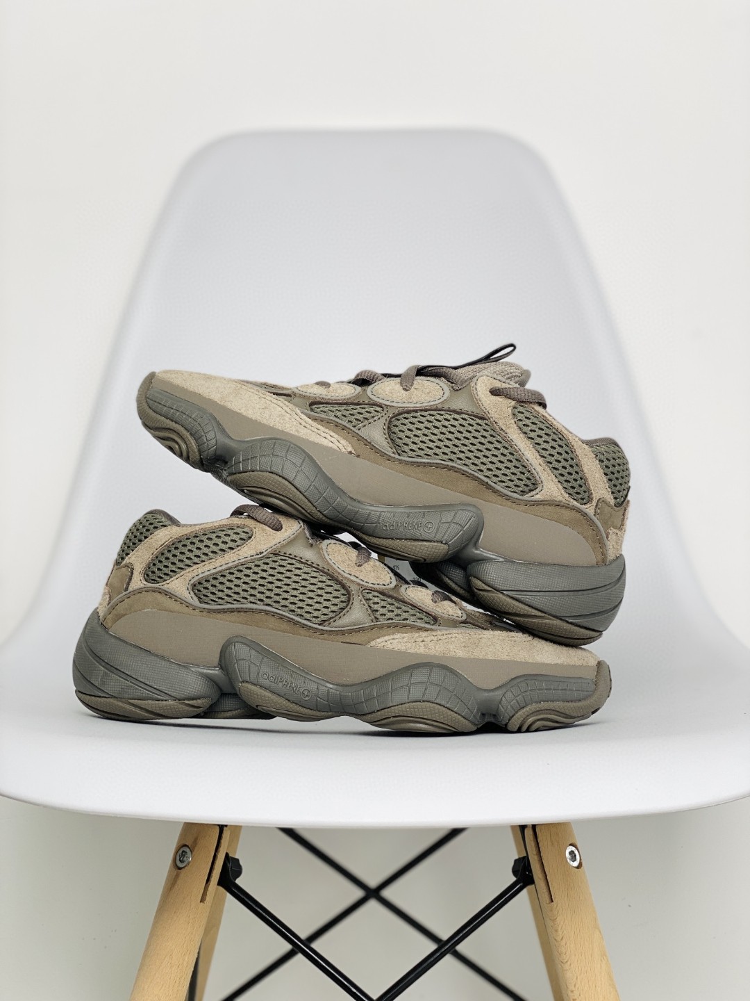 adidas originals Yeezy 500 Clay Brown 深棕色 山野迷踪 低筒 休闲鞋 运动鞋 老爹鞋 男鞋 女鞋 GX3606