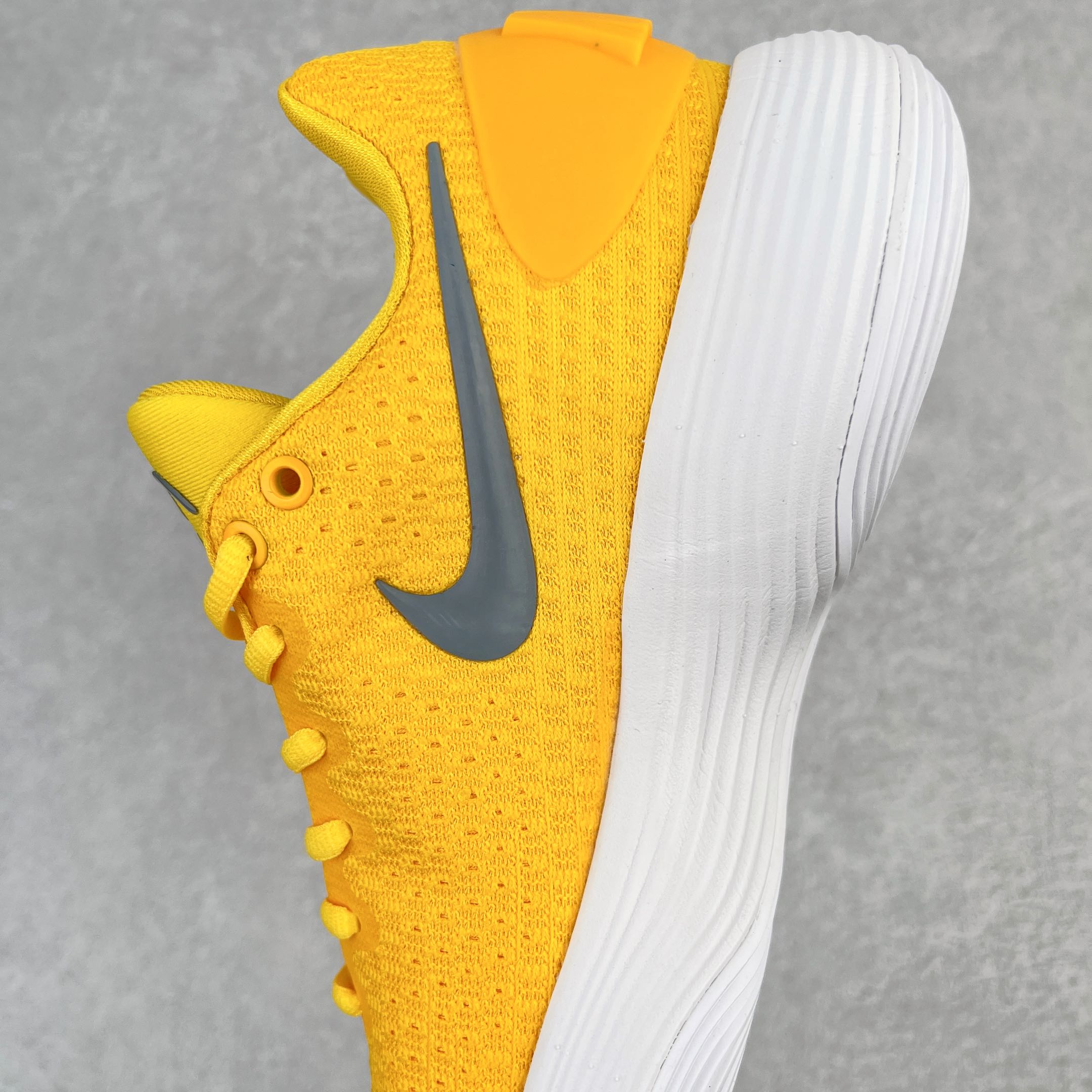 Hyperdunk 2017 Low 黄白 低筒 减震防滑 实战鞋 篮球鞋 男鞋 942774-703