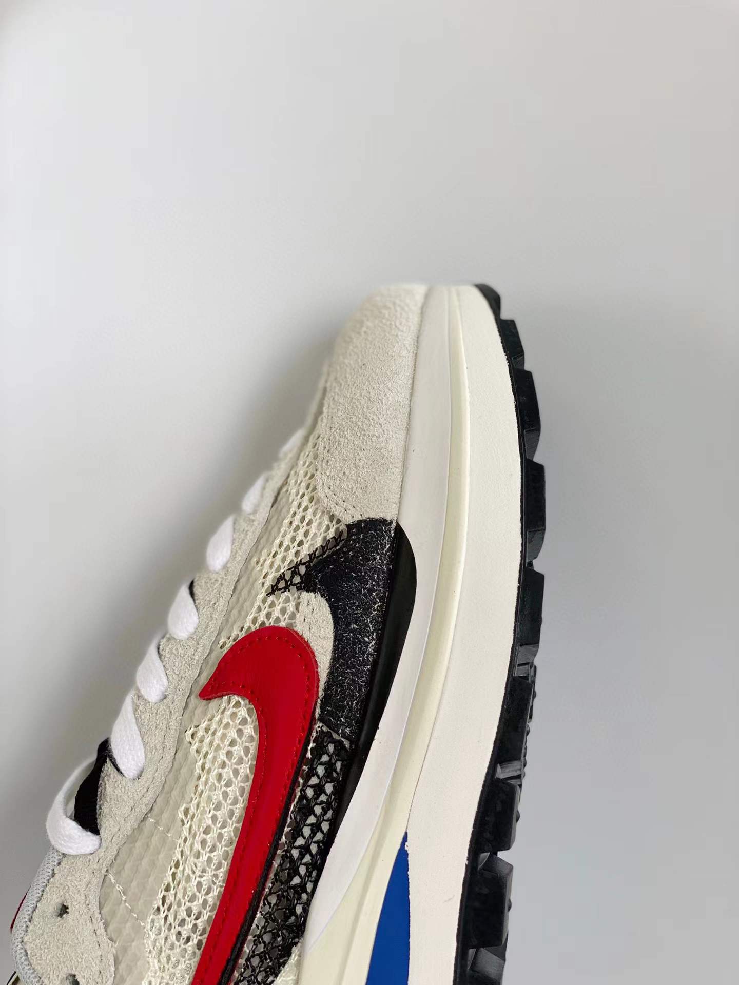 Sacai 3.0 VaporWaffle Royal Fuchsia 白红 低筒 华夫鞋 增高男女鞋 结构解构鞋 复古休闲鞋  CV1363-100