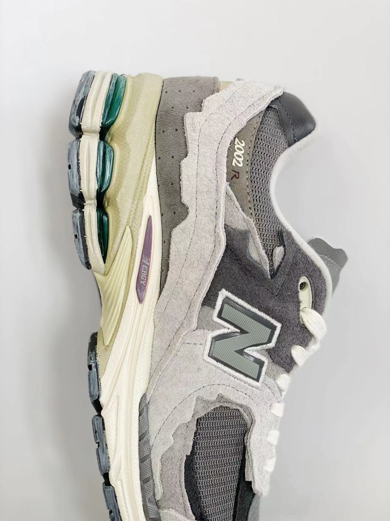 新版 New Balance 2002R Protection Pack 云雨灰 低筒 跑步鞋 运动鞋 休闲鞋 男鞋 女鞋 M2002RDA