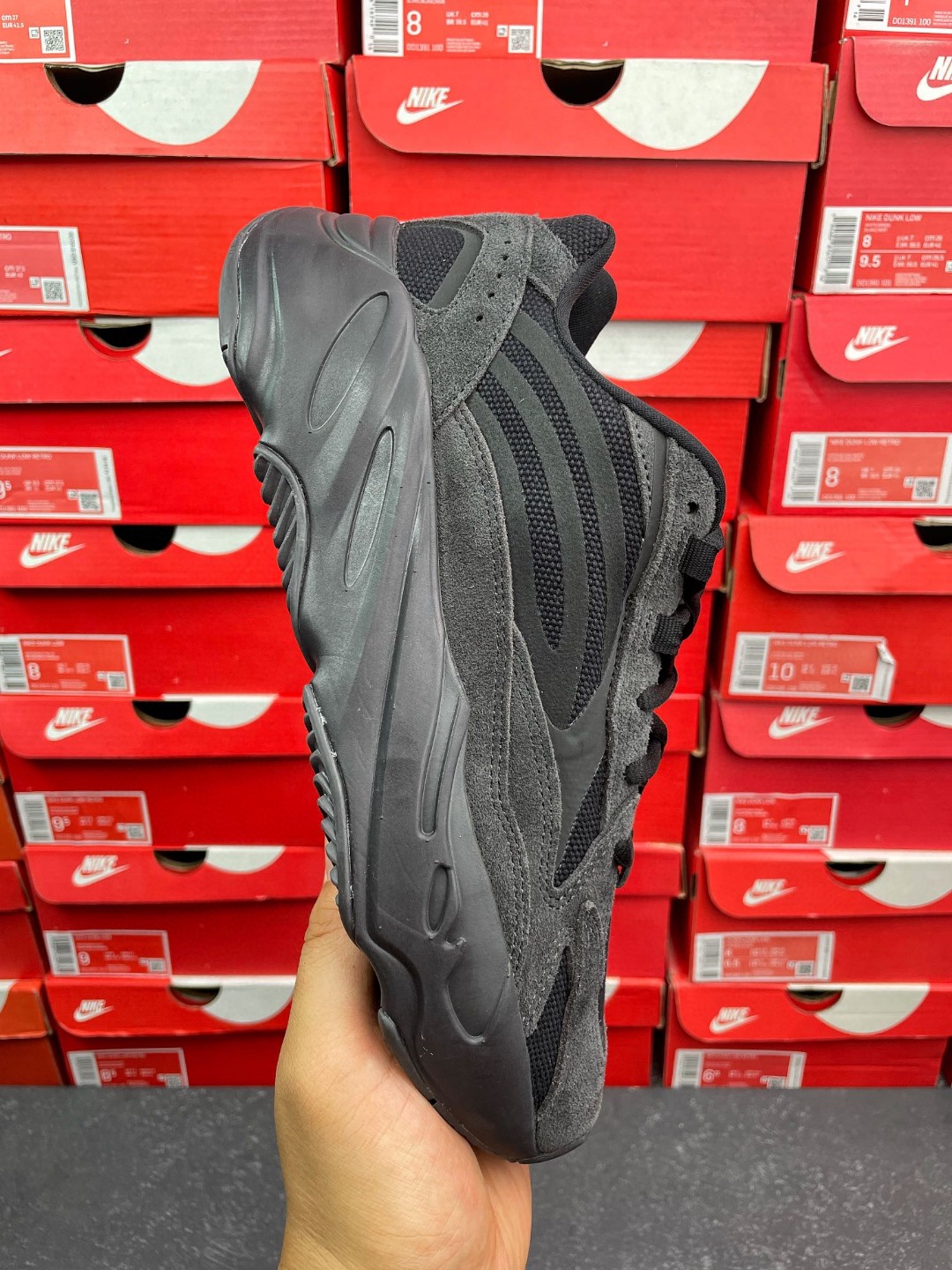 adidas originals Yeezy Boost 700V2 Vanta 黑色 黑魂 低筒 休闲鞋 运动鞋 老爹鞋 男鞋 女鞋 FU6684