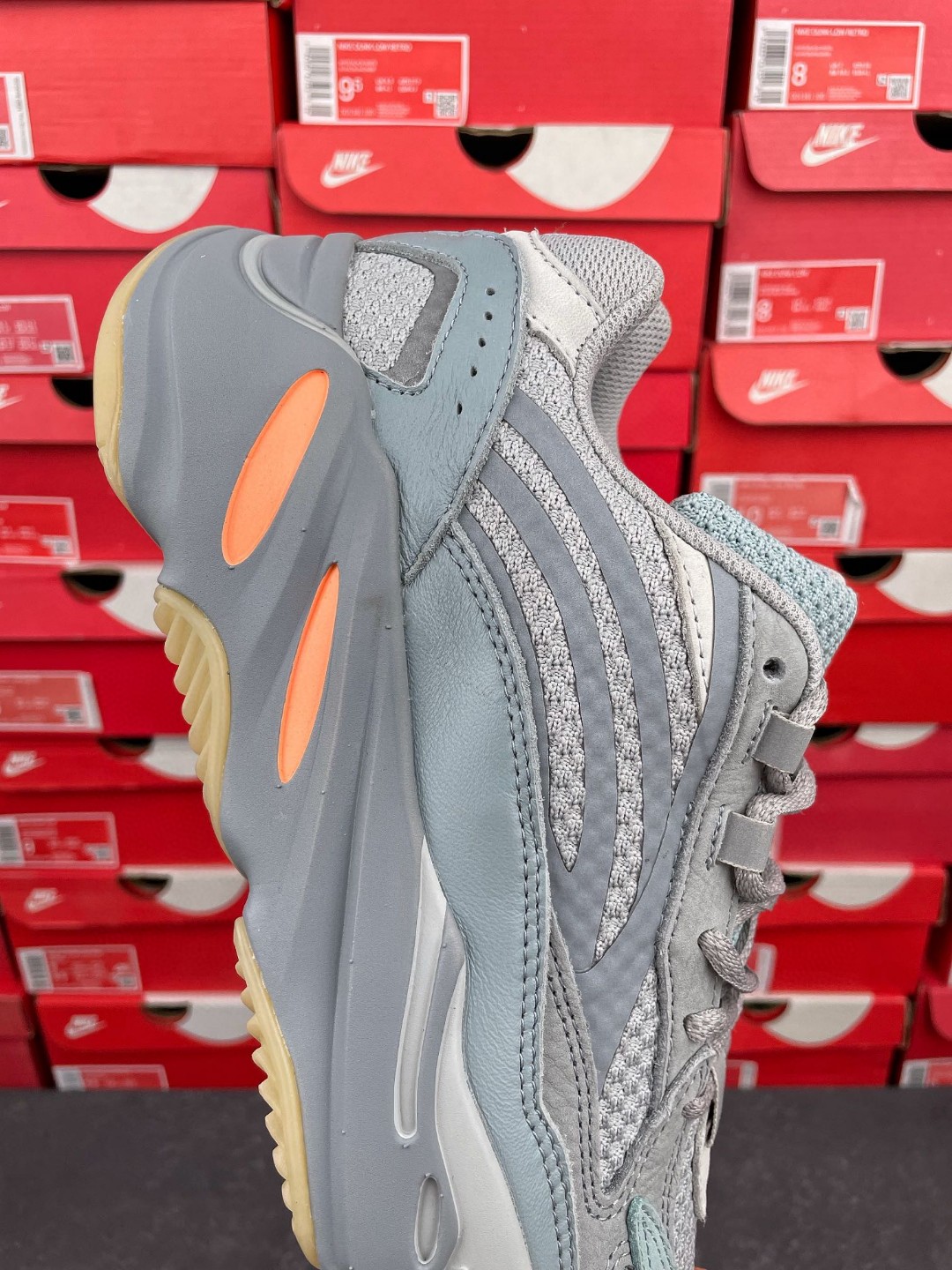 adidas originals Yeezy Boost 700V2 Inertia 惯性 蓝灰 低筒 休闲鞋 运动鞋 老爹鞋 男鞋 女鞋 FW2549