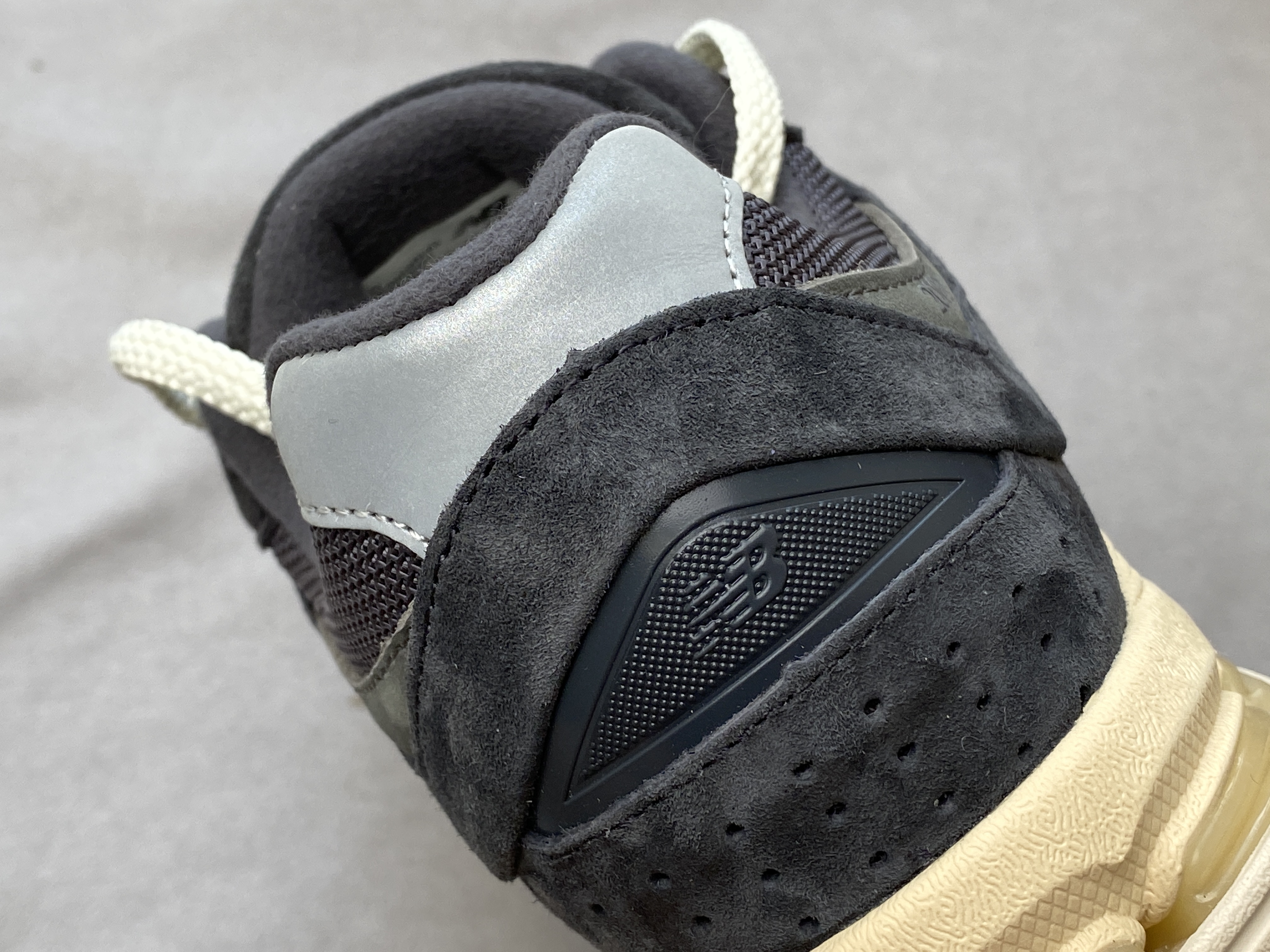 新版 New Balance 2002R 灰碳色 低筒 跑步鞋 运动鞋 休闲鞋 男鞋 女鞋 M2002RHO