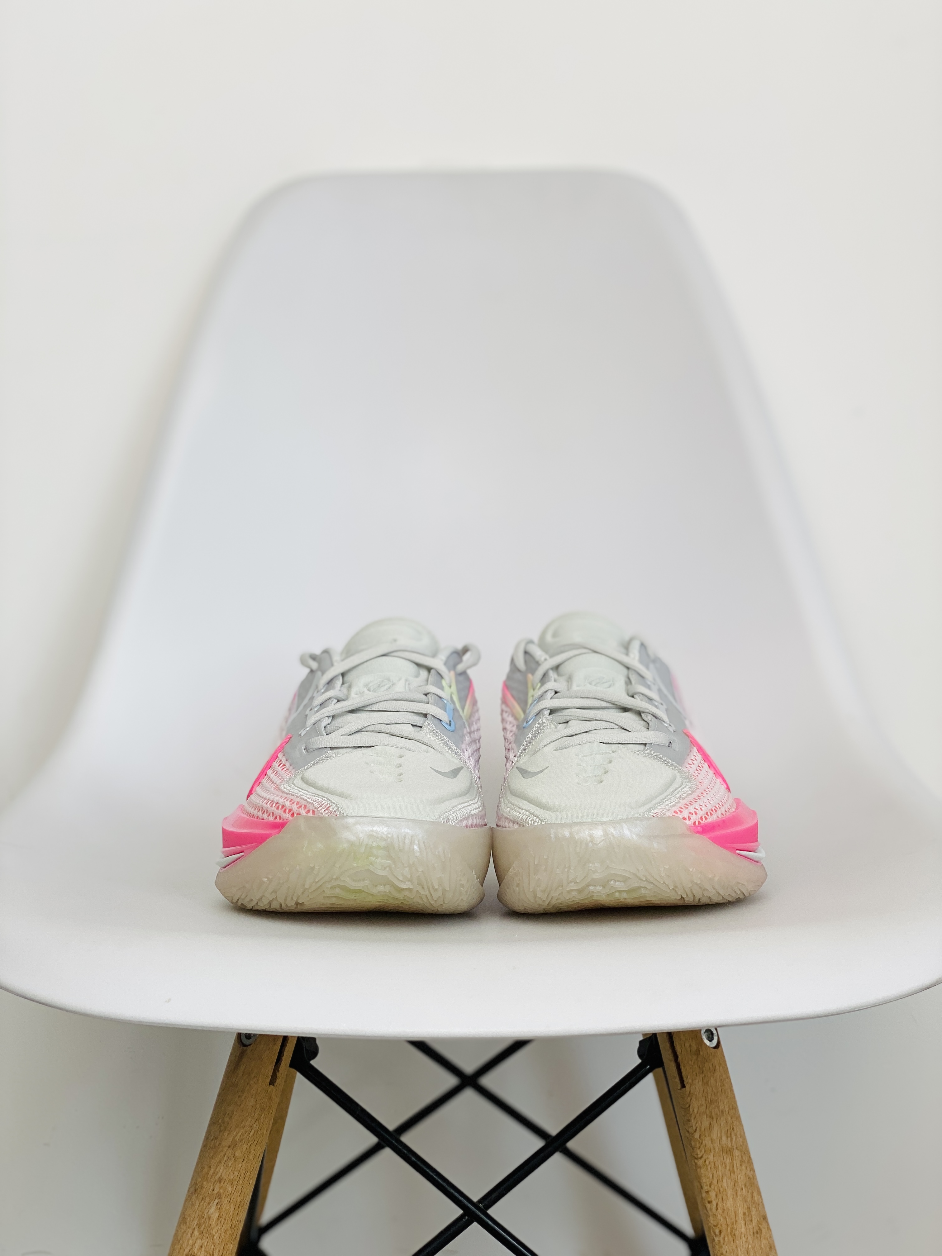 外贸 GT Cut 白粉 乳腺癌 低筒 篮球鞋 球鞋 实战鞋 全掌气垫 TPU抗扭 男鞋  CZ0175-008