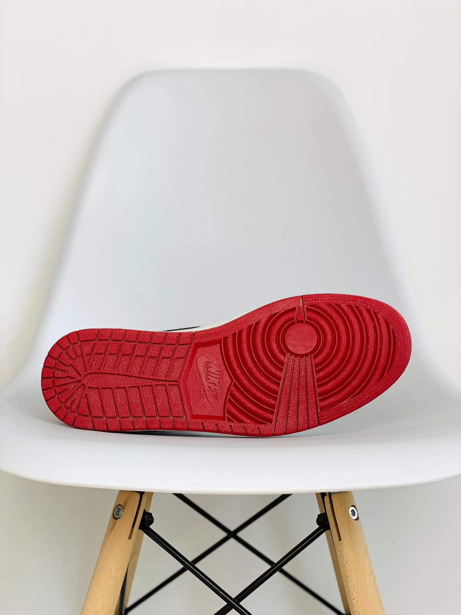 Air Jordan 1 AJ1 Retro Bred Toe 黑紅腳趾 篮球鞋 高筒 休闲鞋 男鞋 板鞋  555088-610