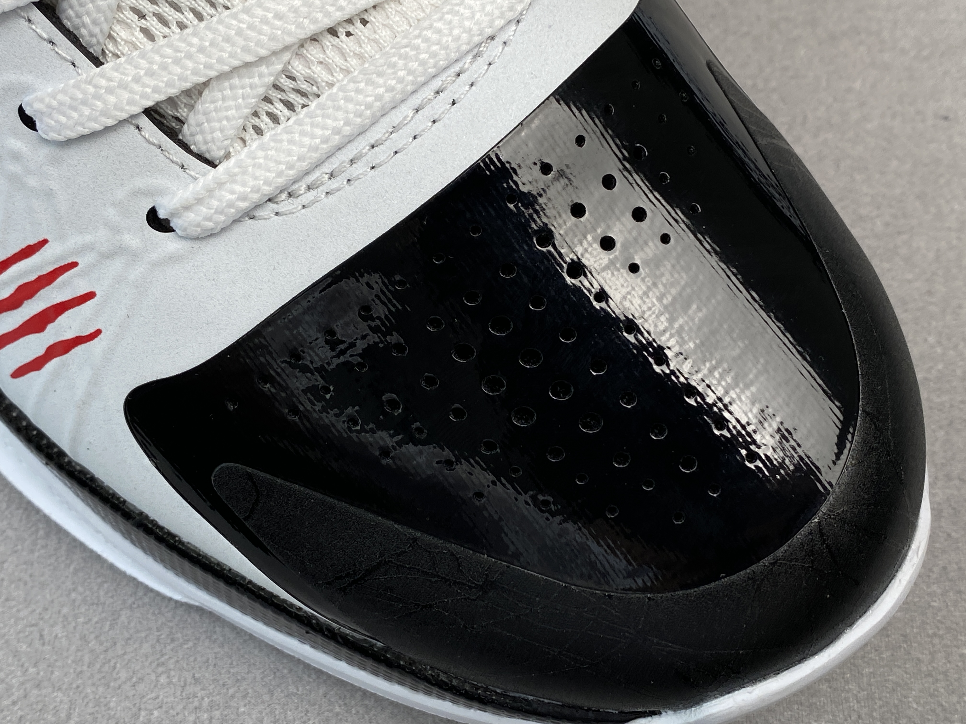 S2外貿 KOBE5 Bruce Lee Alt 黑白 李小龙  低筒 前掌气垫 球鞋 籃球鞋 實戰鞋  真碳板 男鞋CD4991-101