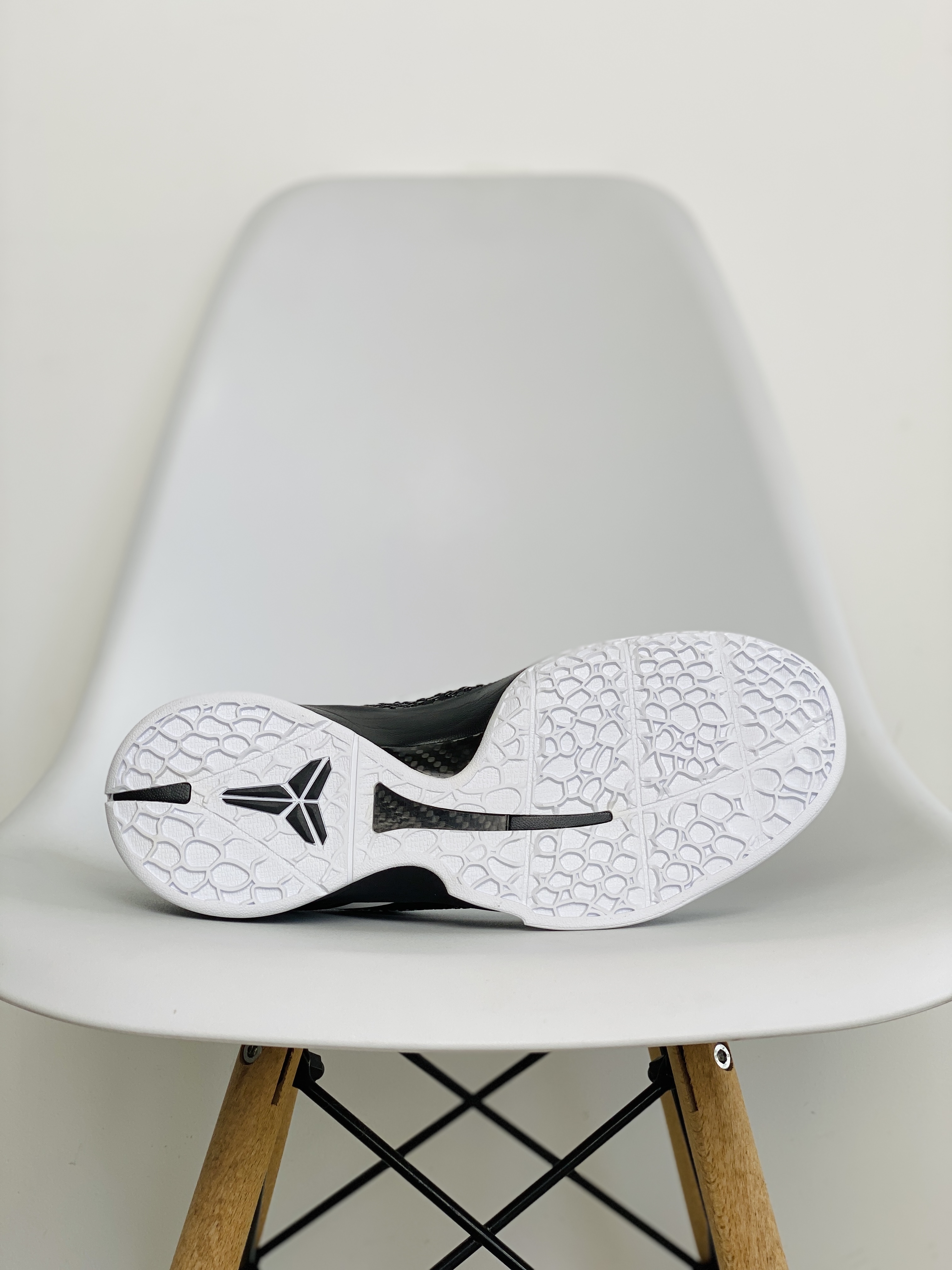 S2外贸 KOBE6 Mambacita Sweet 16 GIGI  低筒  前掌氣墊 黑白 天使 紀念款 科比 6  球鞋 籃球鞋 實戰鞋 真碳板 男鞋 CW2190-002