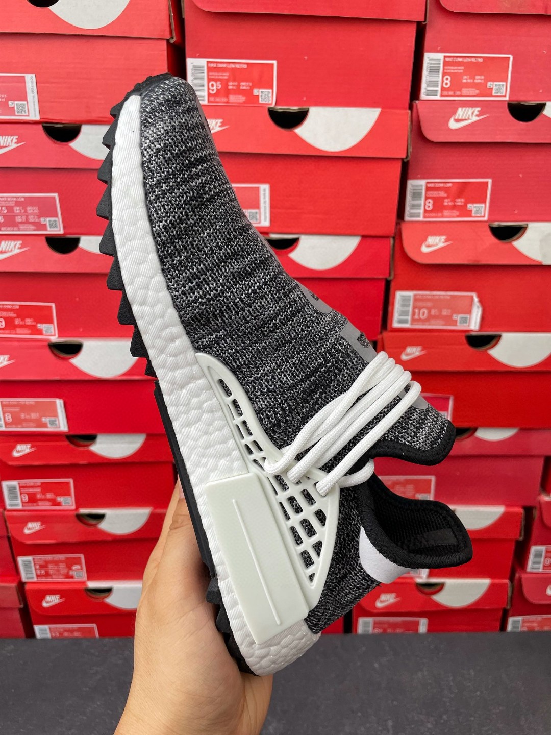 Pharrell Williams x adidas originals NMD HU Human Race Oreo 菲董联名 黑白 低筒 运动鞋 休闲鞋 男鞋女鞋 AC7359