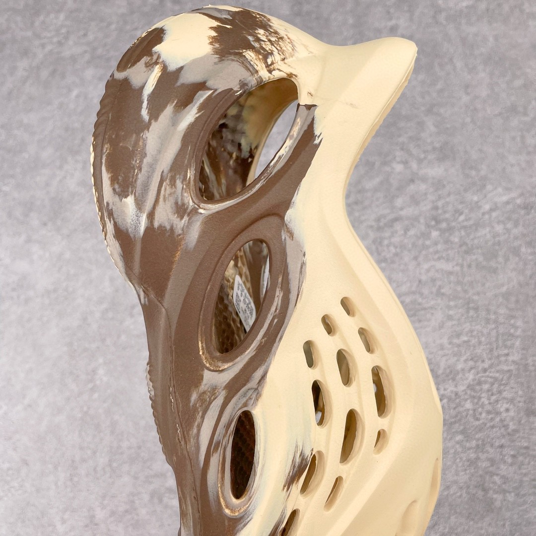 adidas originals Yeezy Foam Runner MX Cream Clay 奶油黏土 油画 运动凉鞋 洞洞鞋 拖鞋 室内室外拖 男鞋 女鞋 GX8774