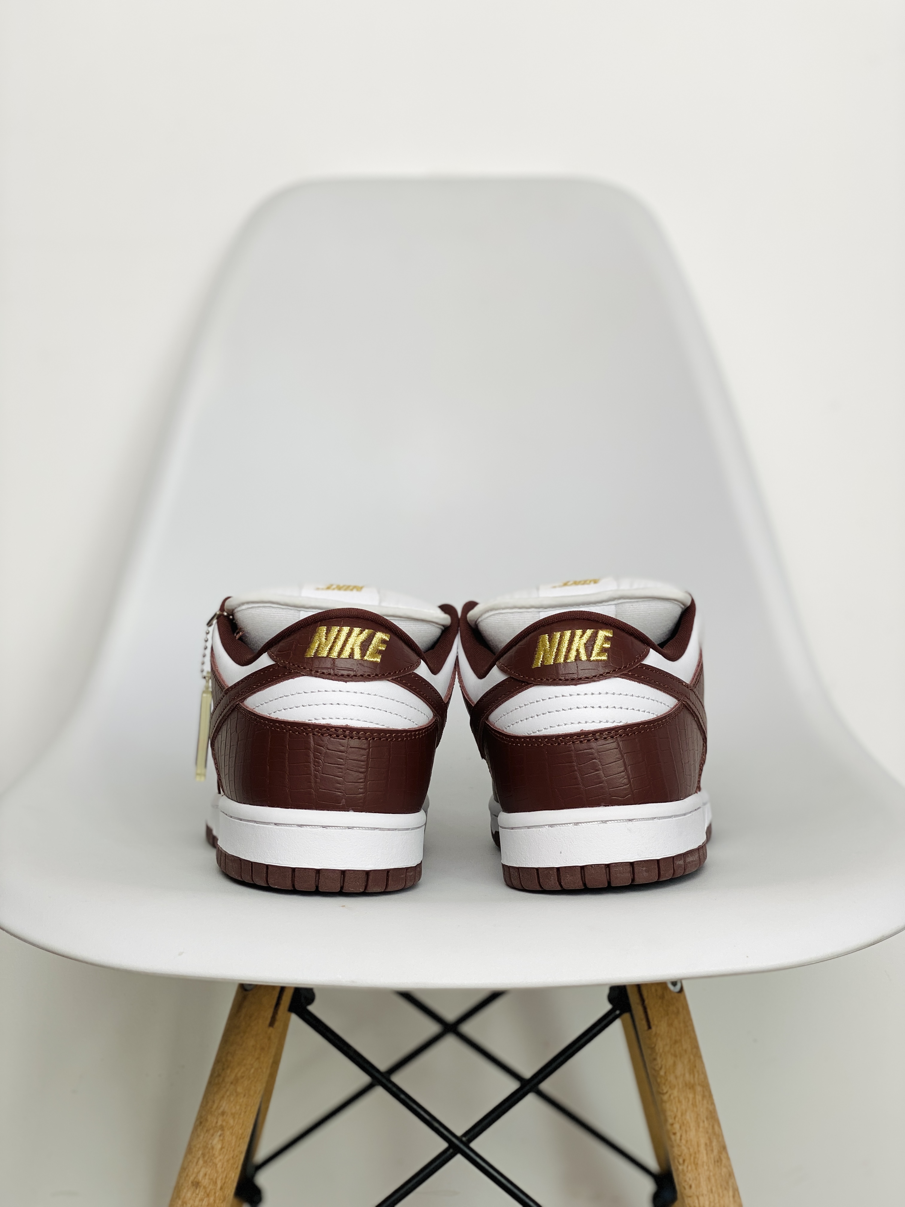 Supreme x SB Dunk Low Barkroot Brown 联名 白红金 低筒 复古板鞋 休闲鞋 男鞋 女鞋 DH3228-103