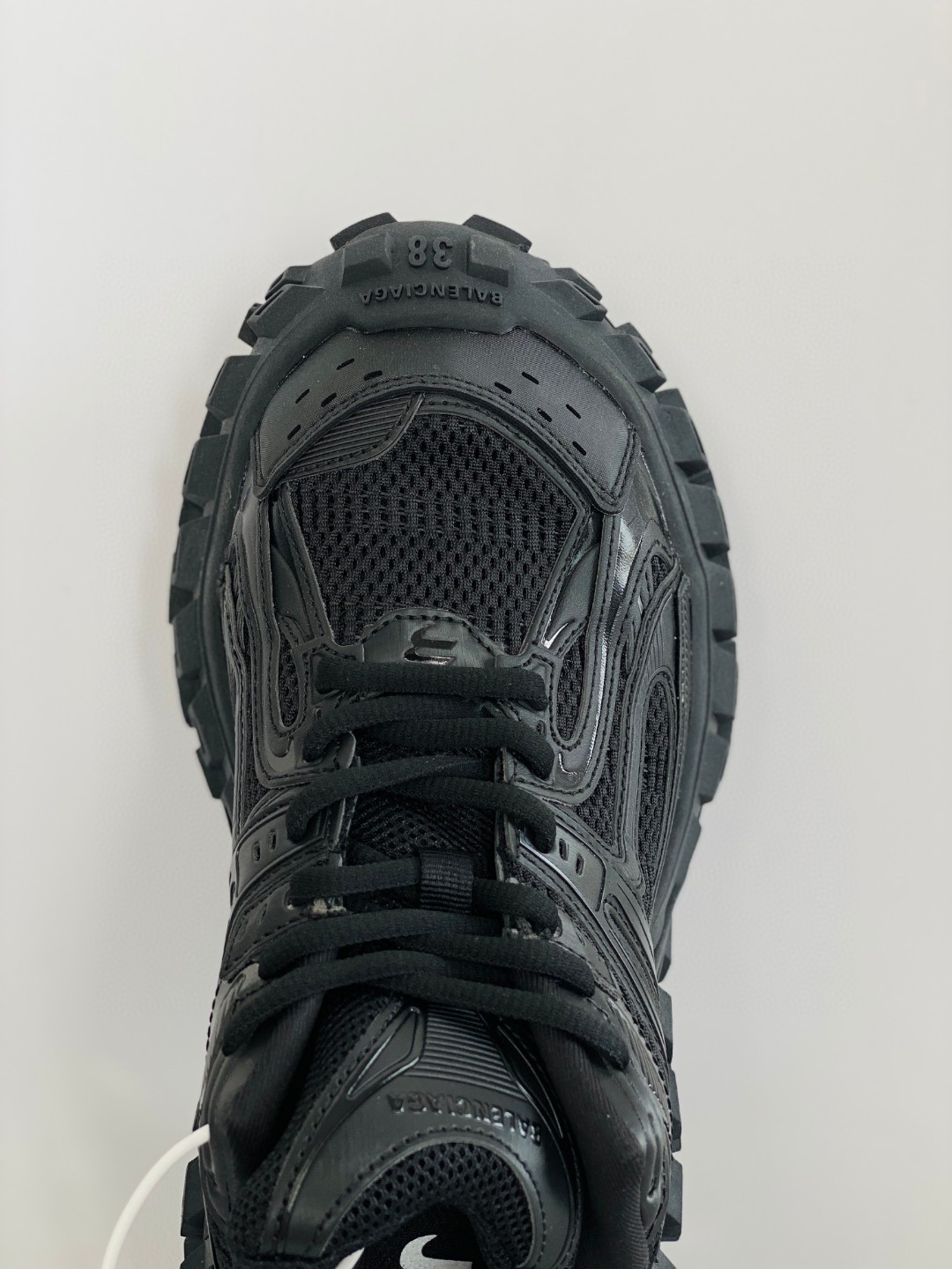 Balenciaga 巴黎世家 Defender 黑色 做旧网眼尼龍輪胎鞋 老爹鞋 男鞋 女鞋 685613W2RA61000