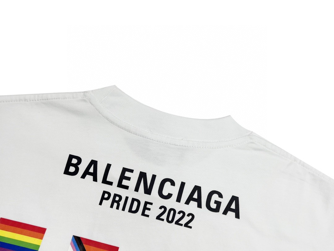 Balenciaga 巴黎世家 FW22 PRIDE 22系列双人像多国国旗印花 Logo 黑色 T 恤 圆领 夏季 男女同款