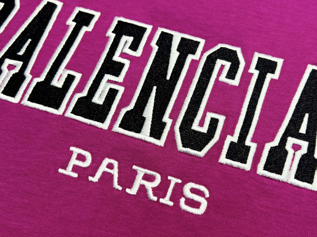 Balenciaga 巴黎世家 胸前刺绣字母Logo短袖 玫红色 T 恤 圆领 夏季 男女同款