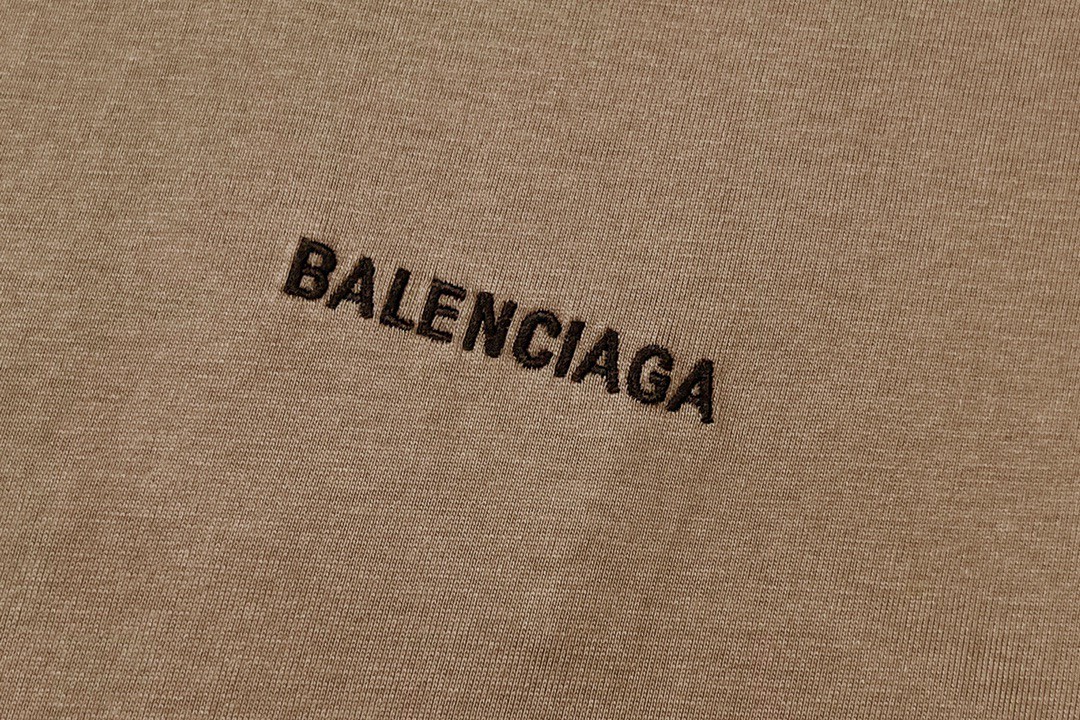 Balenciaga 巴黎世家 基础小标后背字母印花logo 短袖 棕色 T 恤 圆领 夏季 男女同款