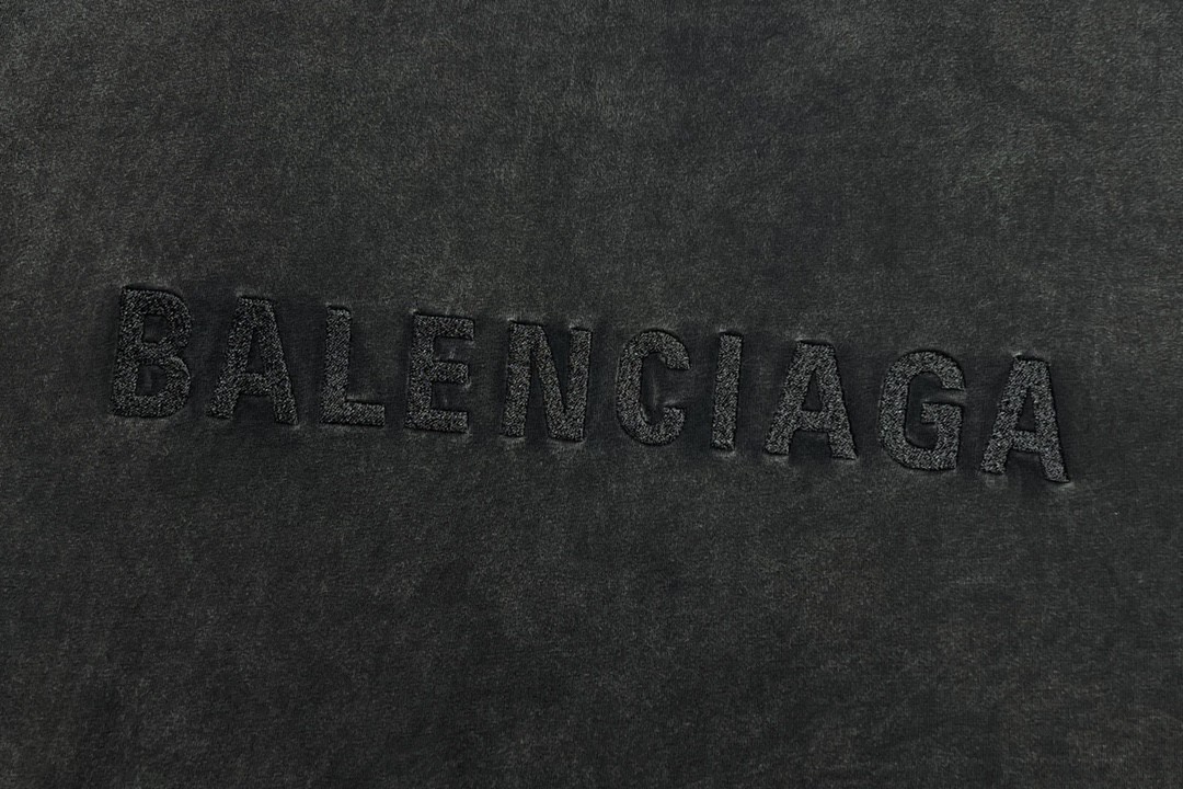 Balenciaga 巴黎世家 前后刺绣字母logo 做旧水洗短袖 黑色 T 恤 圆领 夏季 男女同款