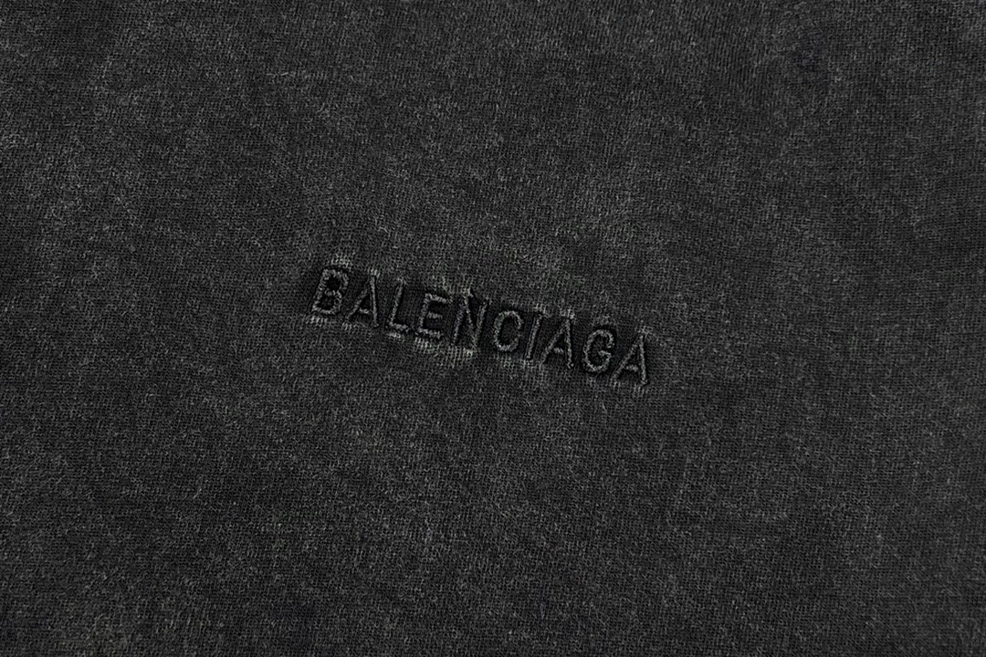 Balenciaga 巴黎世家 前后刺绣字母logo 做旧水洗短袖 黑色 T 恤 圆领 夏季 男女同款