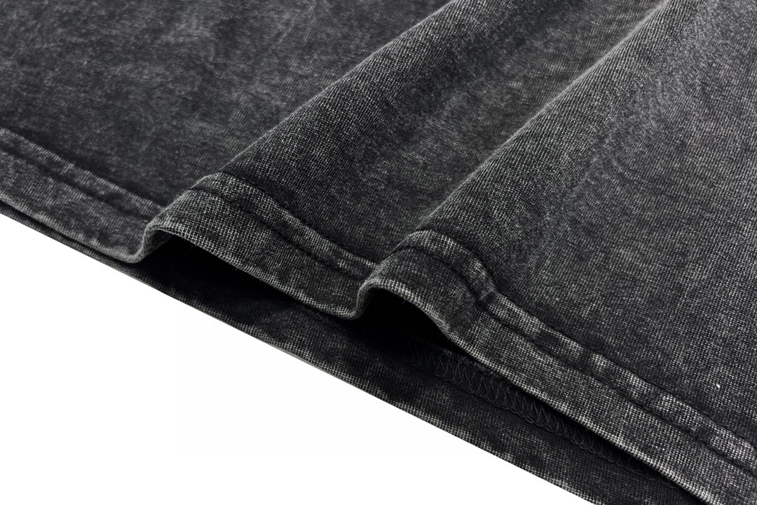 Balenciaga 巴黎世家 双B字母刺绣logo 蝙蝠侠 做旧水洗短袖 黑色 T 恤 圆领 夏季 男女同款