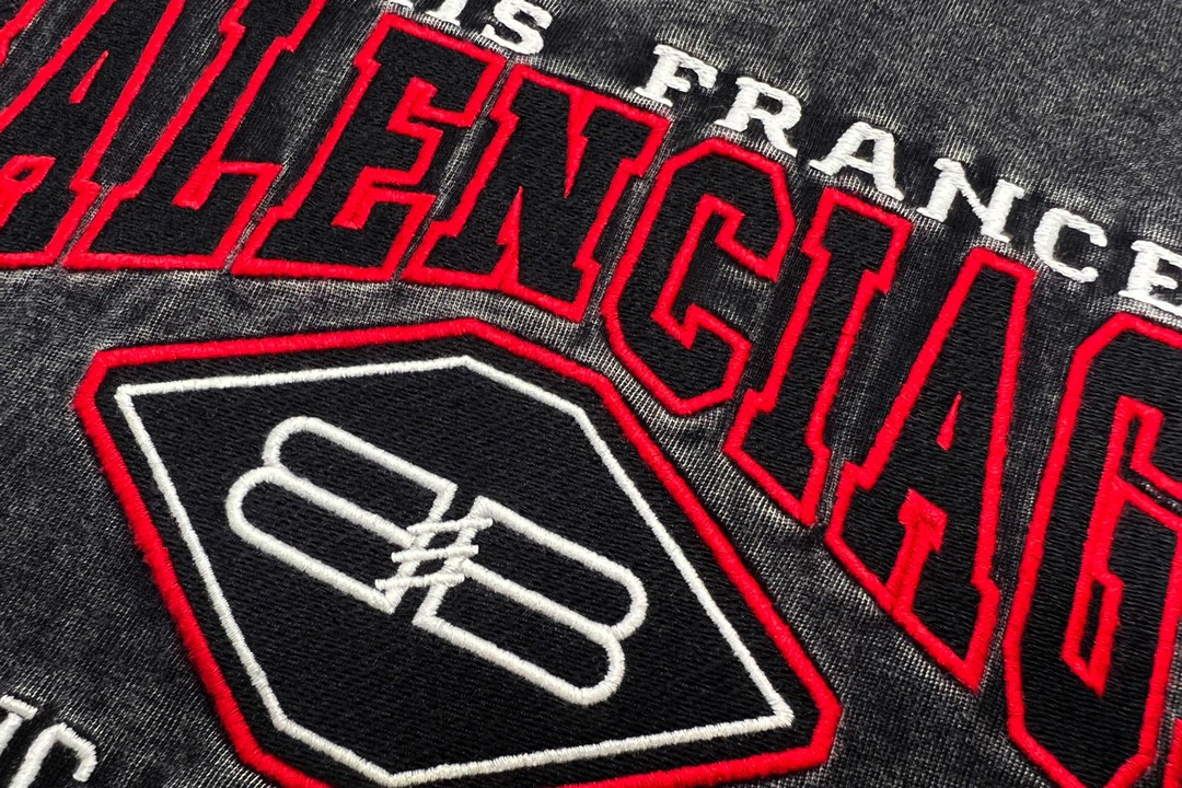 Balenciaga 巴黎世家 双B字母刺绣logo 蝙蝠侠 做旧水洗短袖 黑色 T 恤 圆领 夏季 男女同款