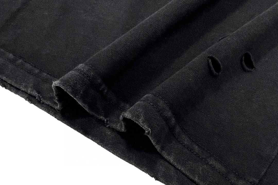 Balenciaga 巴黎世家 可乐波浪字母logo 刺绣图案 做旧水洗短袖 黑色 T 恤 圆领 夏季 男女同款