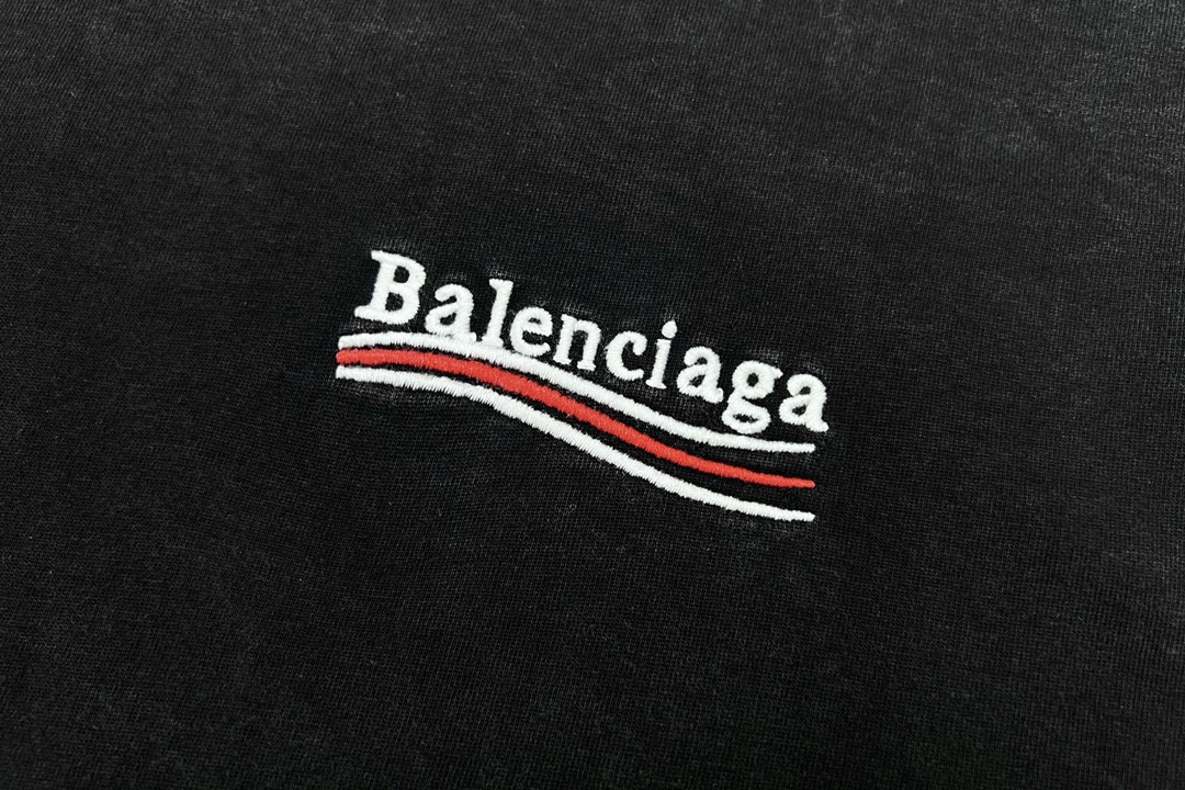 Balenciaga 巴黎世家 可乐波浪字母logo 刺绣图案 做旧水洗短袖 黑色 T 恤 圆领 夏季 男女同款