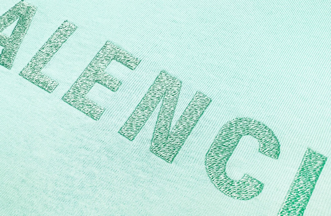 Balenciaga 巴黎世家 闪电字母Metallica摇滚乐队系列 泼墨水洗 破坏撕裂纹印花破洞短袖T恤【全新天花板级别】 圆领 短袖 