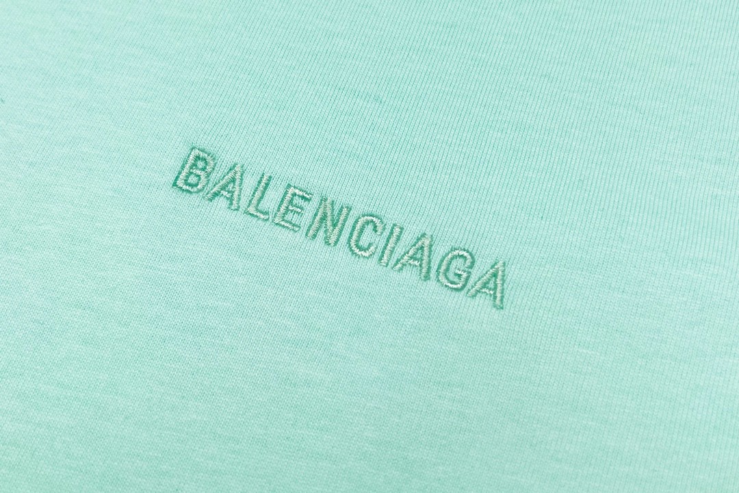 Balenciaga 巴黎世家 闪电字母Metallica摇滚乐队系列 泼墨水洗 破坏撕裂纹印花破洞短袖T恤【全新天花板级别】 圆领 短袖 