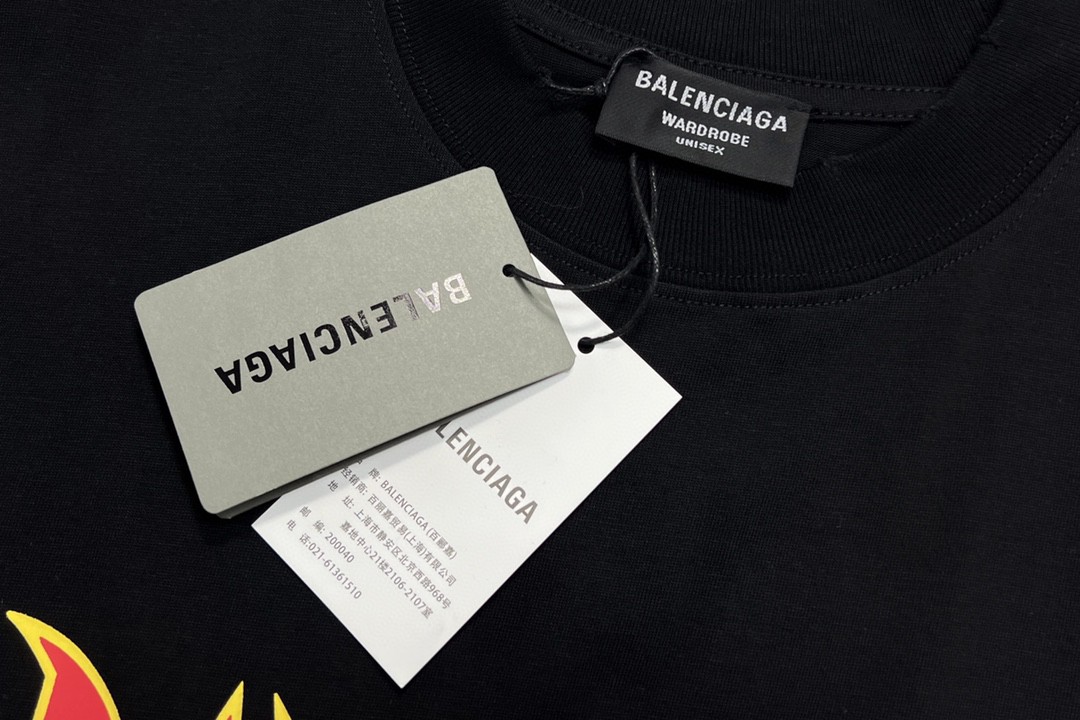 Balenciaga 巴黎世家 闪电字母Metallica摇滚乐队系列 泼墨水洗 破坏撕裂纹印花破洞短袖T恤【全新天花板级别】 圆领 短袖 