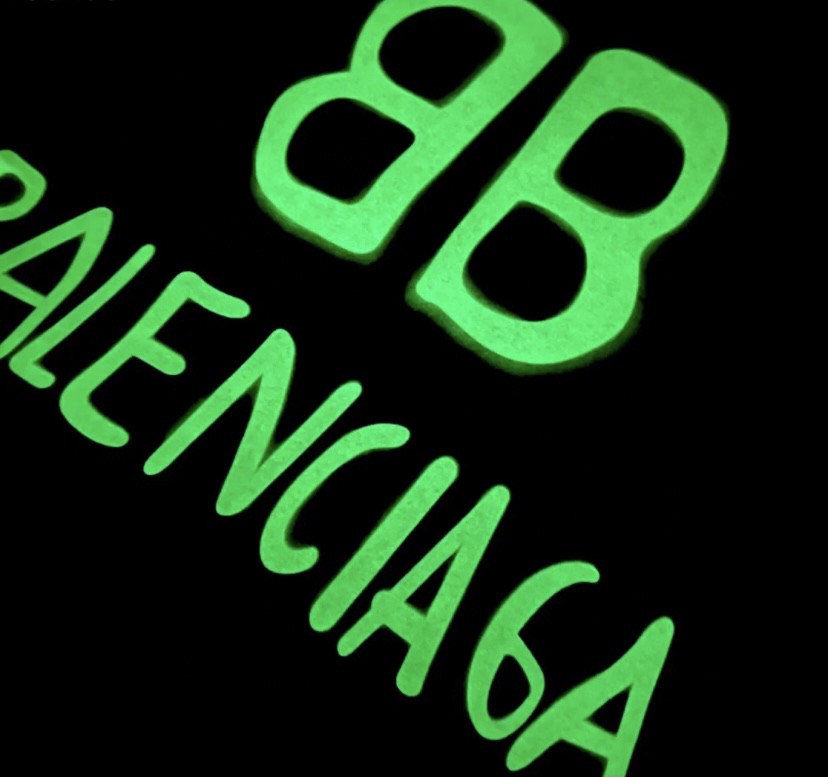 Balenciaga 巴黎世家 字母印花图案破洞圆领 短袖 黑色 T 恤 圆领 夏季 男女同款