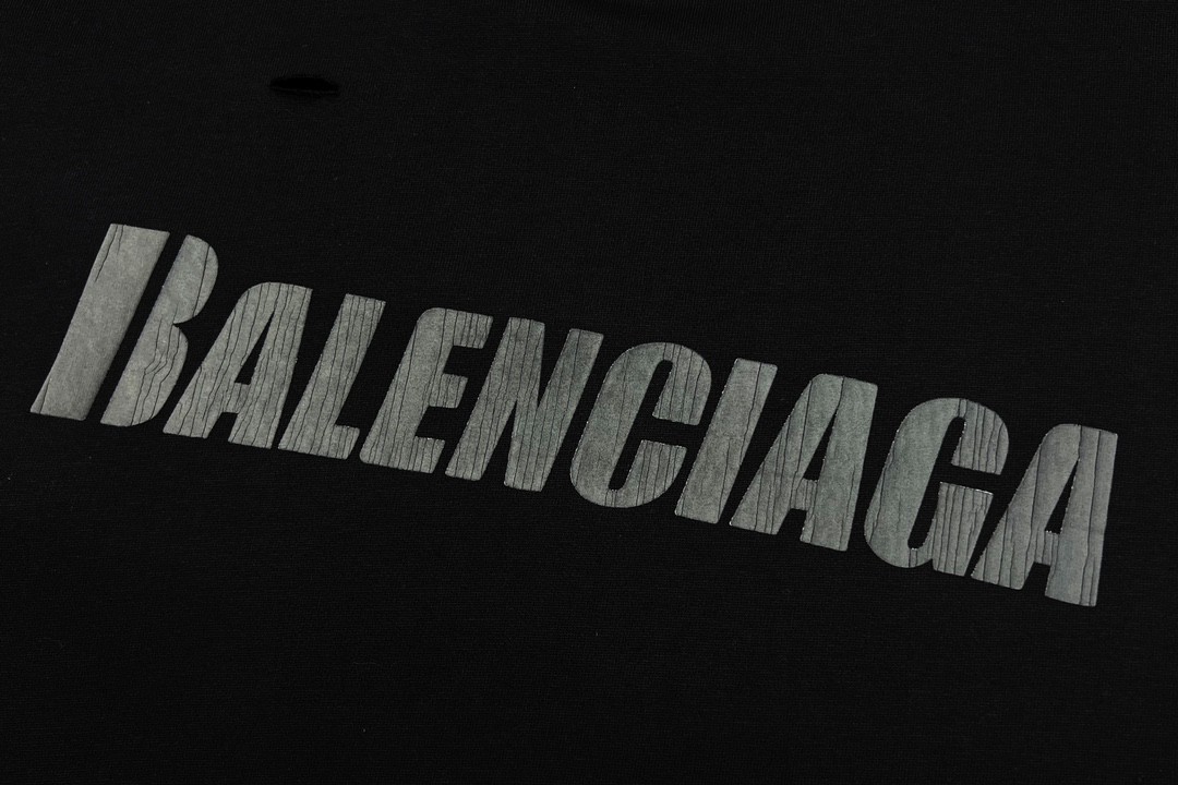 Balenciaga 巴黎世家 字母印花图案破洞圆领 短袖 黑色 T 恤 圆领 夏季 男女同款