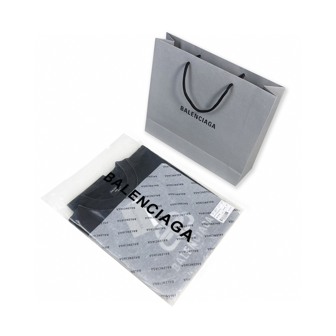 Balenciaga 巴黎世家 锁扣 Logo 胸前印花字母 短袖 深灰色 T 恤 圆领 夏季 男女同款