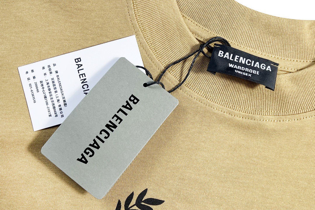 Balenciaga 巴黎世家 麦穗徽标 字母logo 短袖 卡其色 T 恤 圆领 夏季 男女同款
