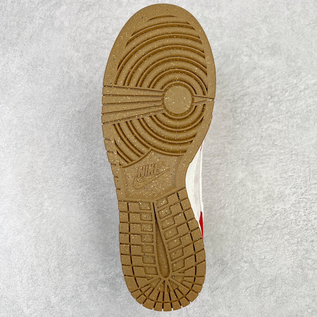 Nike Dunk Low SE 85 双层 Swoosh 圣诞麋鹿玩偶挂饰 红色 低筒 复古板鞋 休闲鞋 男鞋 女鞋 DO9457-100