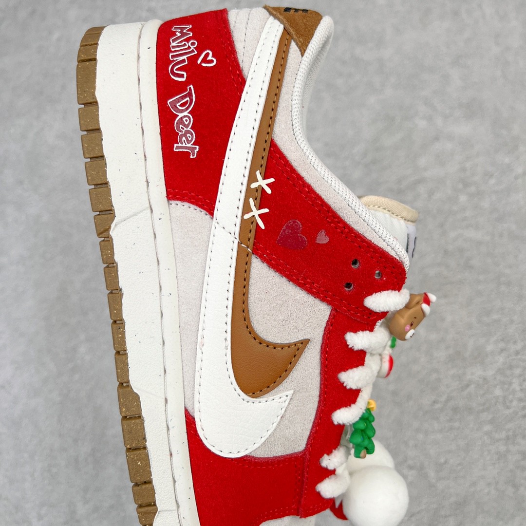 Nike Dunk Low SE 85 双层 Swoosh 圣诞麋鹿玩偶挂饰 红色 低筒 复古板鞋 休闲鞋 男鞋 女鞋 DO9457-100
