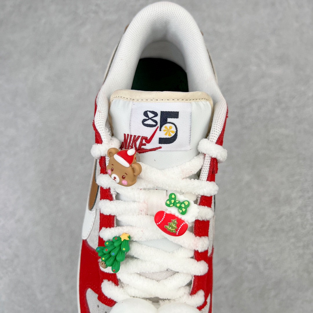 Nike Dunk Low SE 85 双层 Swoosh 圣诞麋鹿玩偶挂饰 红色 低筒 复古板鞋 休闲鞋 男鞋 女鞋 DO9457-100