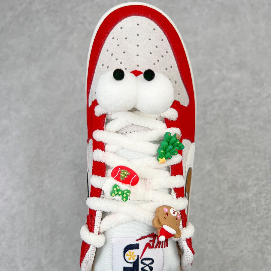 Nike Dunk Low SE 85 双层 Swoosh 圣诞麋鹿玩偶挂饰 红色 低筒 复古板鞋 休闲鞋 男鞋 女鞋 DO9457-100