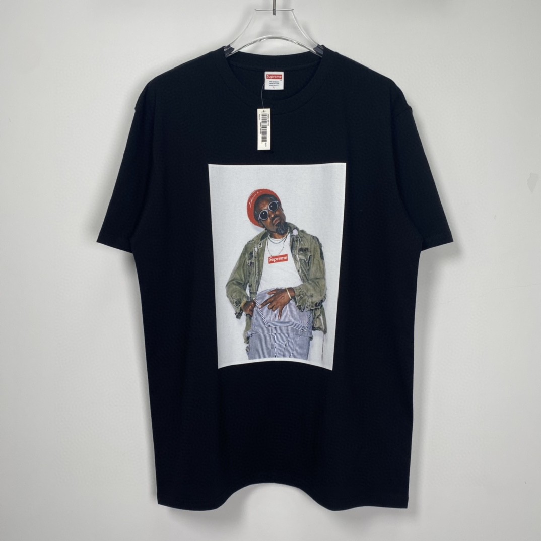 Supreme FW22 Week1 Andre 3000 Tee 安德雷本杰明 图案印花 黑色 短袖 T 恤 男女同款