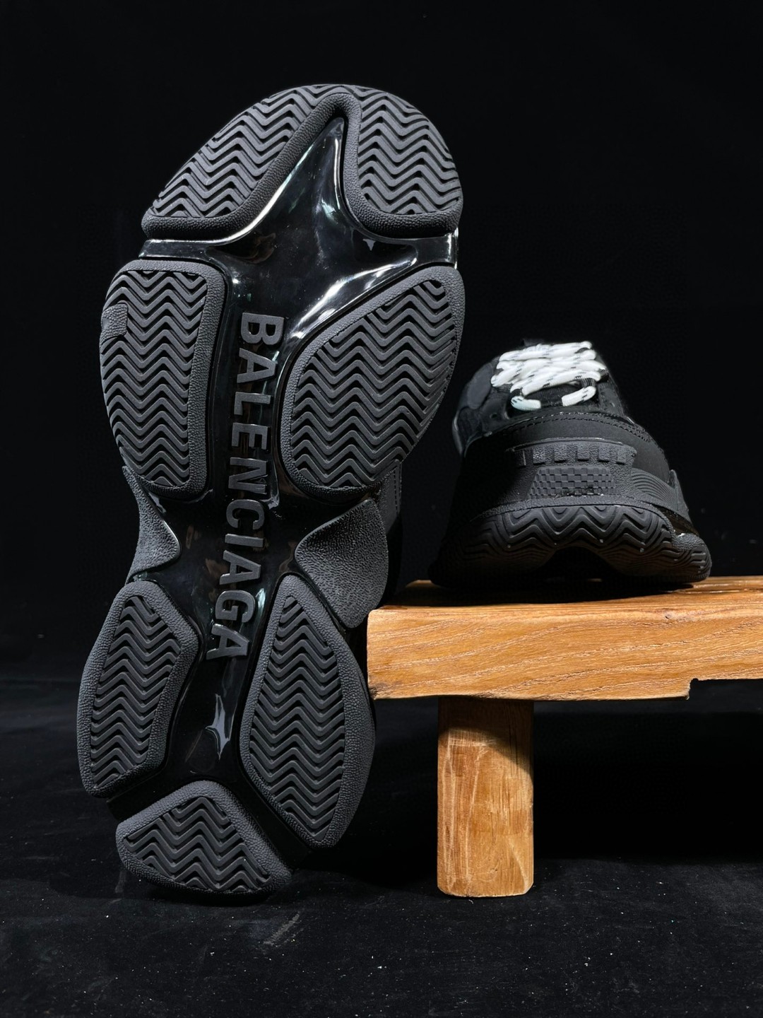 Balenciaga Triple S Clear Sole 巴黎世家 黑色 气垫 老爹鞋 运动 复古板鞋 休闲鞋 男鞋 女鞋