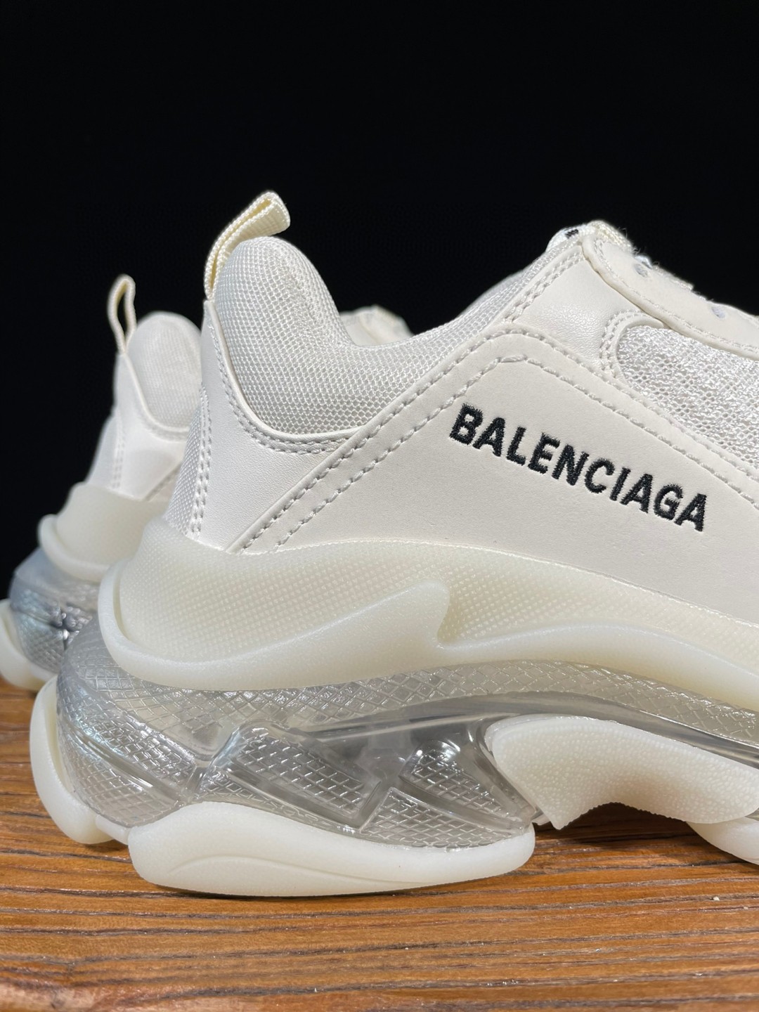 Balenciaga Triple S Clear Sole 巴黎世家 白色 气垫 老爹鞋 运动 复古板鞋 休闲鞋 男鞋 女鞋