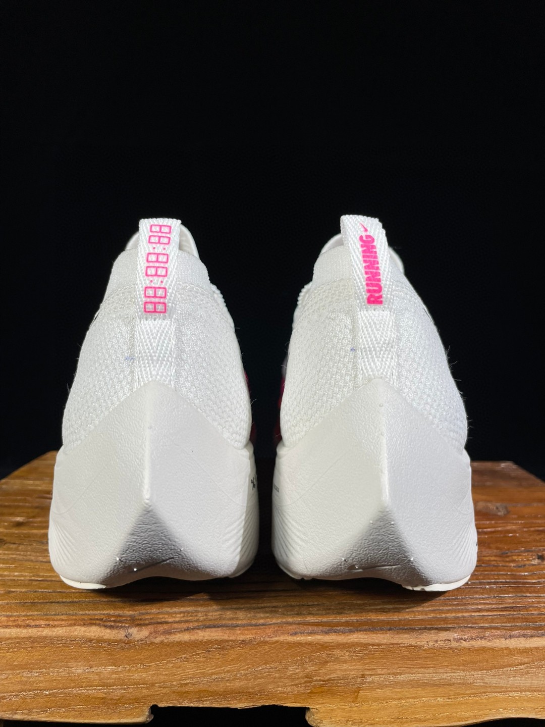 zoomX Vaporfly Next% 白粉 低筒 减震防滑 运动鞋 跑步鞋 男鞋 女鞋