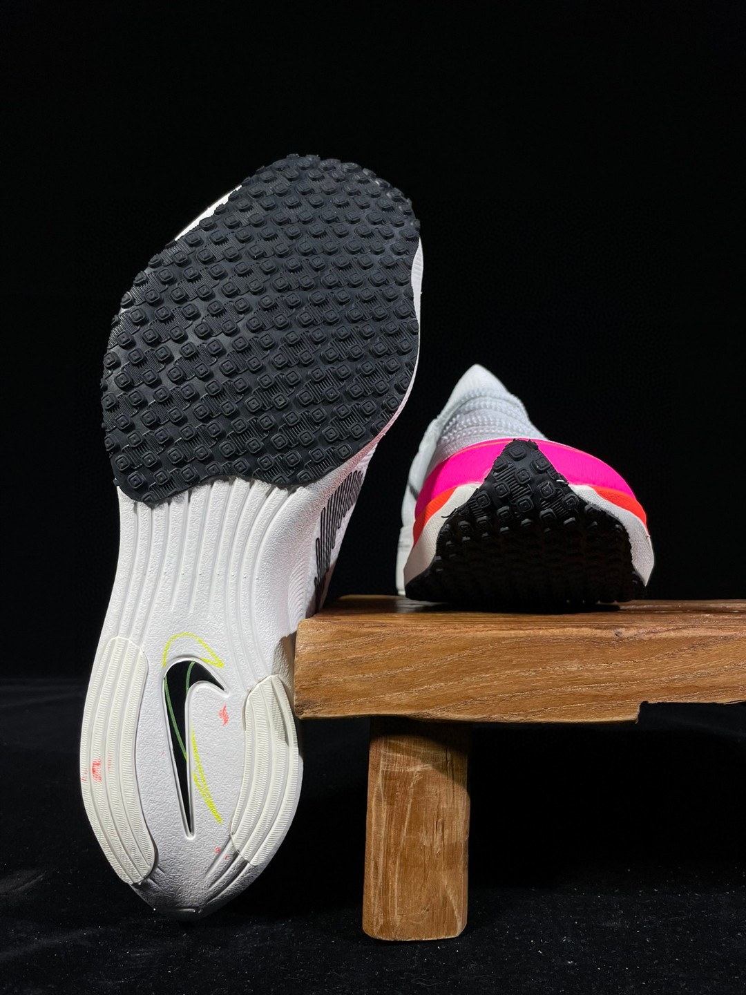 zoomX Vaporfly Next% 白粉 低筒 减震防滑 运动鞋 跑步鞋 男鞋 女鞋