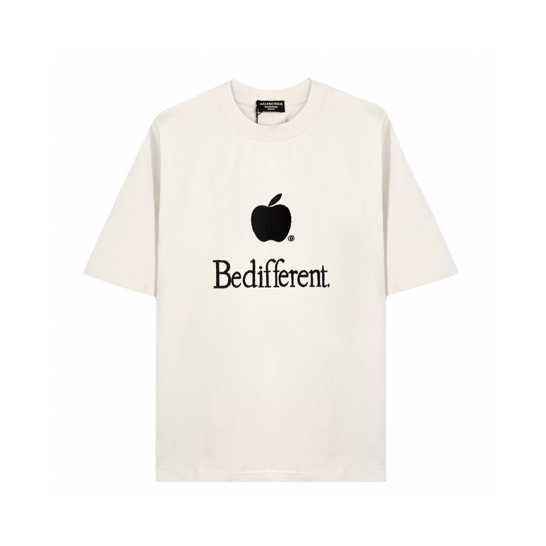 Balenciaga FW22 Be Different 苹果徽标印花短袖 米白色 T 恤 圆领 夏季 男女同款