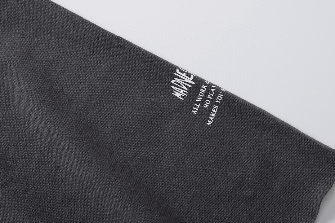 MADNESS TEE 圆领 T恤 深灰色 短袖 夏款 男女同款